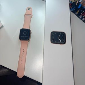 Apple series 5 Apple Watch 40 mm